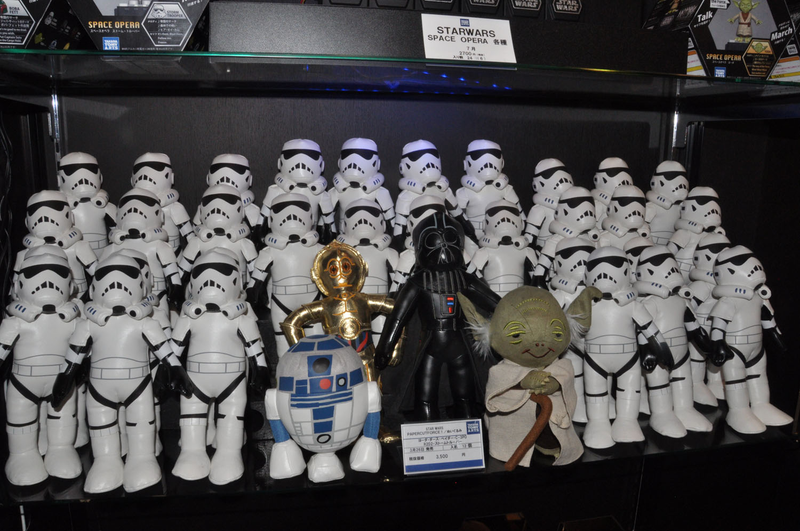 Illustration for article titled Disney Expo Japan Shows Off New Star Wars and Age Of Ultron Toys